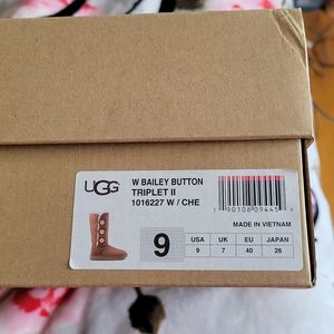 Tall bailey button uggs sz 9
